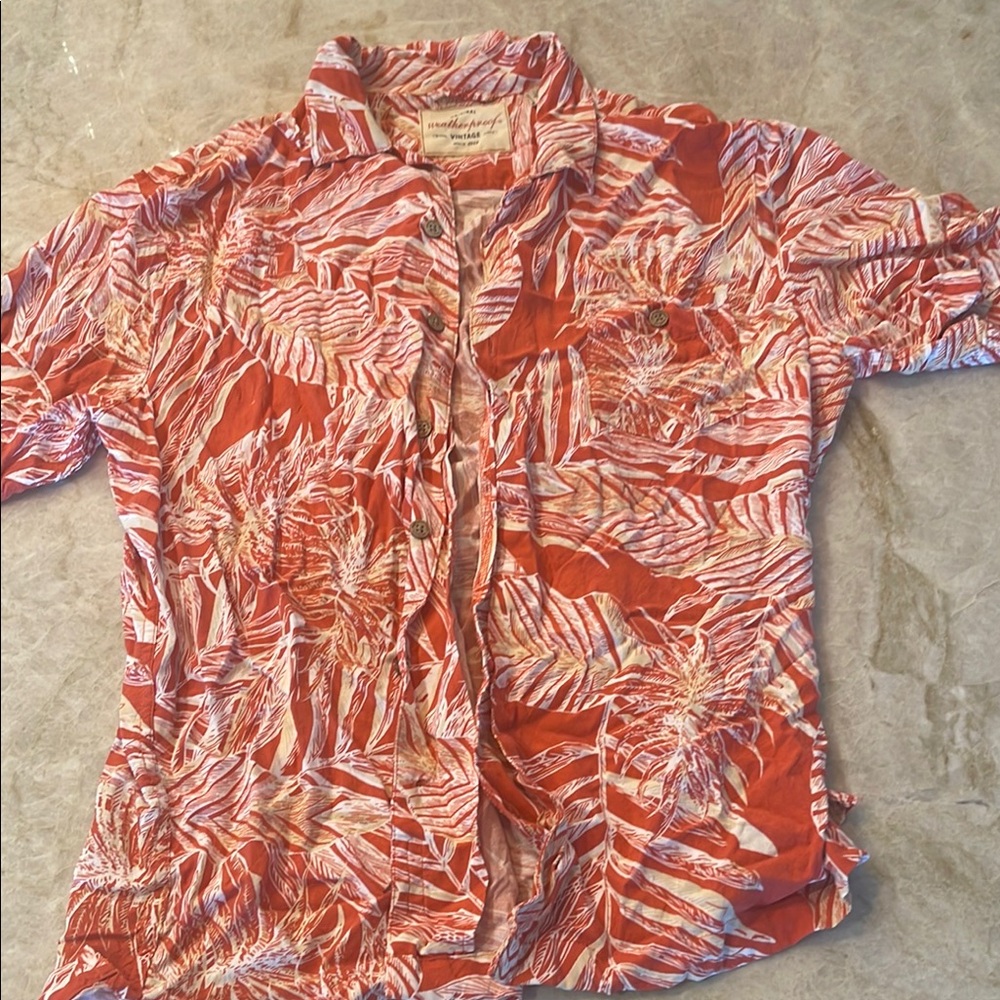 Weatherproof Vintage Red and White Casual Button Down Shirt